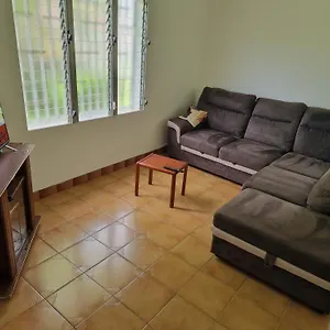  Hébergement de vacances La Kaz Blanche Guadeloupe