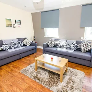https://city-view-flat-liverpool-st.brighton-hotels-england.com